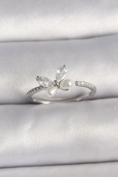 Pirinç Gümüş Renk Zirkon Taşlı Kelebek Model İnci Detaylı Ayarlanabilir Yüzük