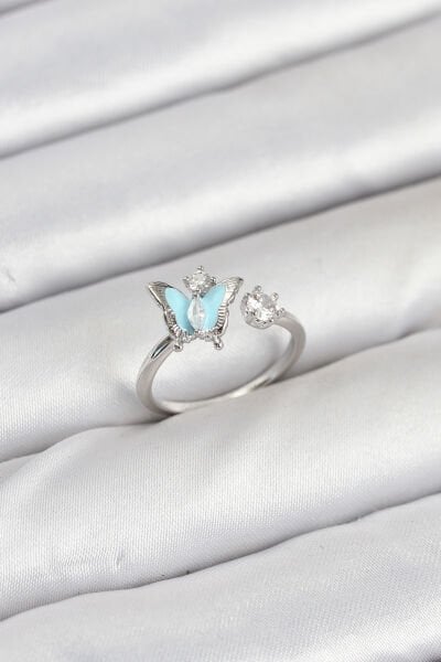 Pirinç Gümüş Renk Kelebek Model Kadın Yüzük