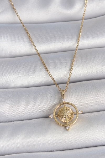 316L Çelik Gold Renk Zincir Zirkon Taşlı Pusula Model Kadın Kolye