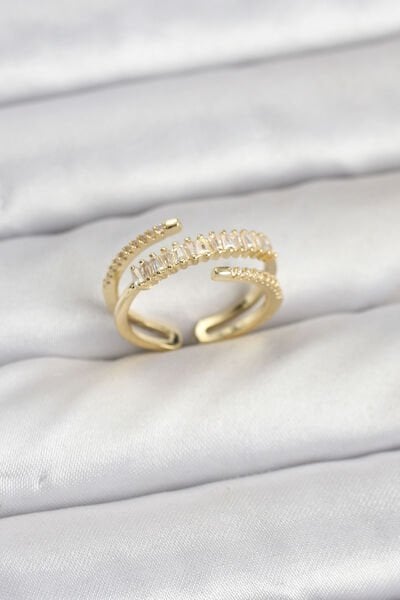 Pirinç Gold Renk Sıralı Baget Zirkon Taşlı Kadın Yüzük