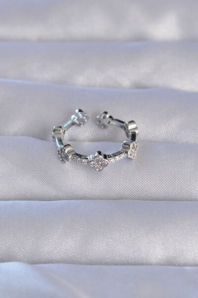 Pirinç Gümüş Renk Zirkon Taşlı Yonca Model Ayarlanabilir Yüzük